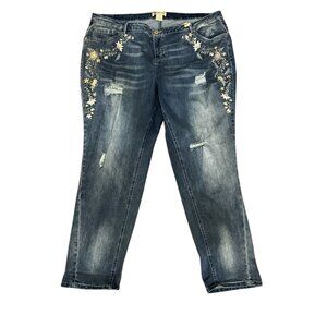 Democracy Floral Embroidered Girlfriend Jeans 24W NWT Distressed Plus Size Denim